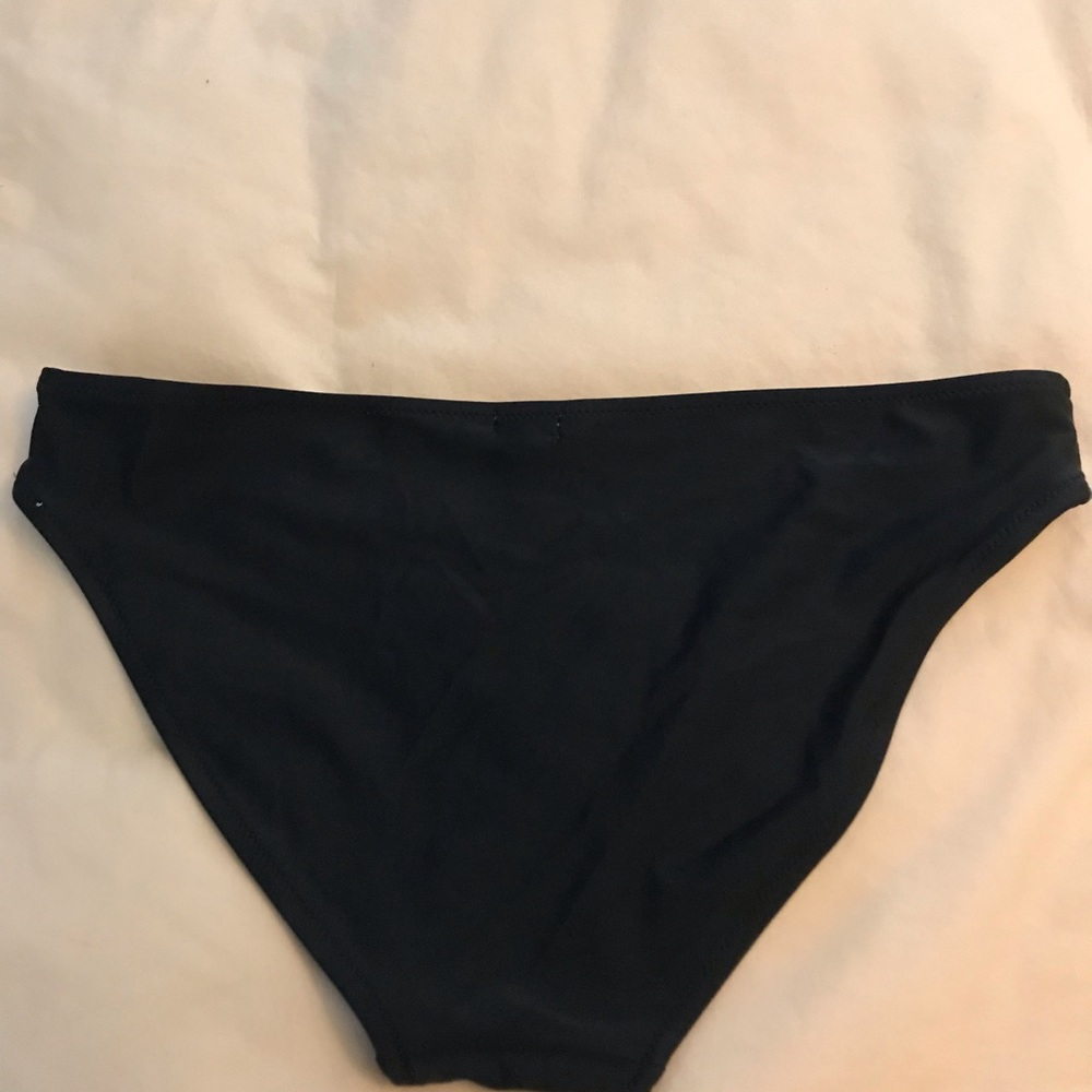 Aerie bikini top and bottoms - Picture 5 of 8